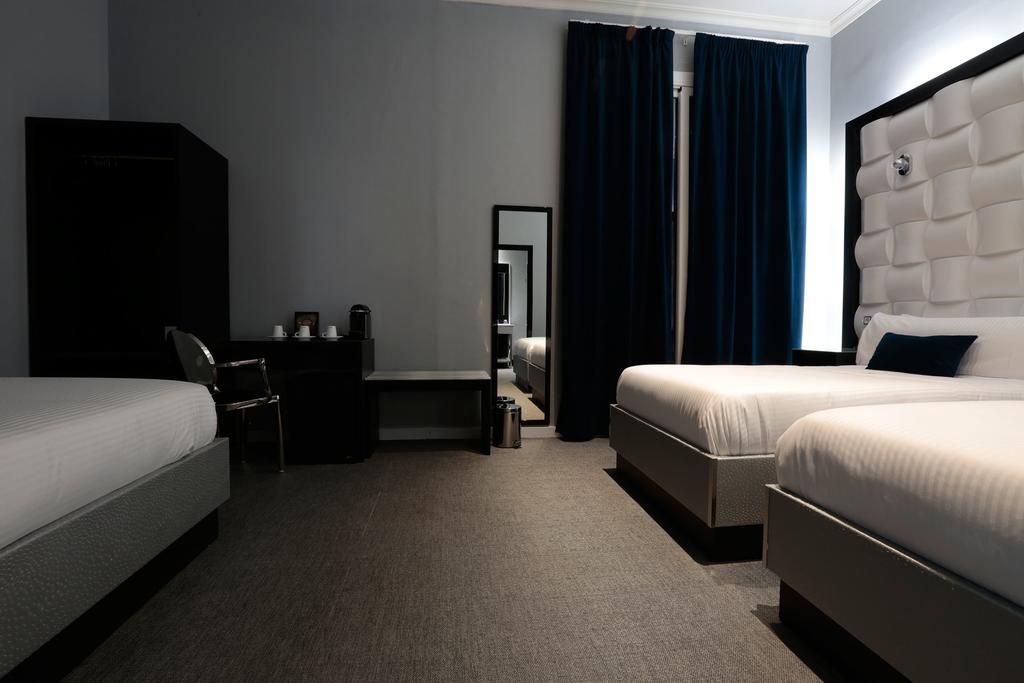 Amra Barcelona Gran Via Hotel Room photo
