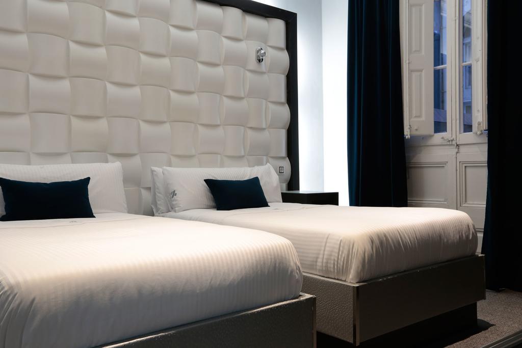 Amra Barcelona Gran Via Hotel Room photo