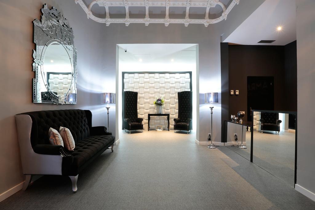 Amra Barcelona Gran Via Hotel Exterior photo