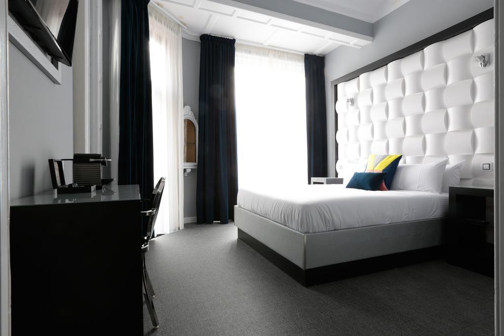 Amra Barcelona Gran Via Hotel Room photo
